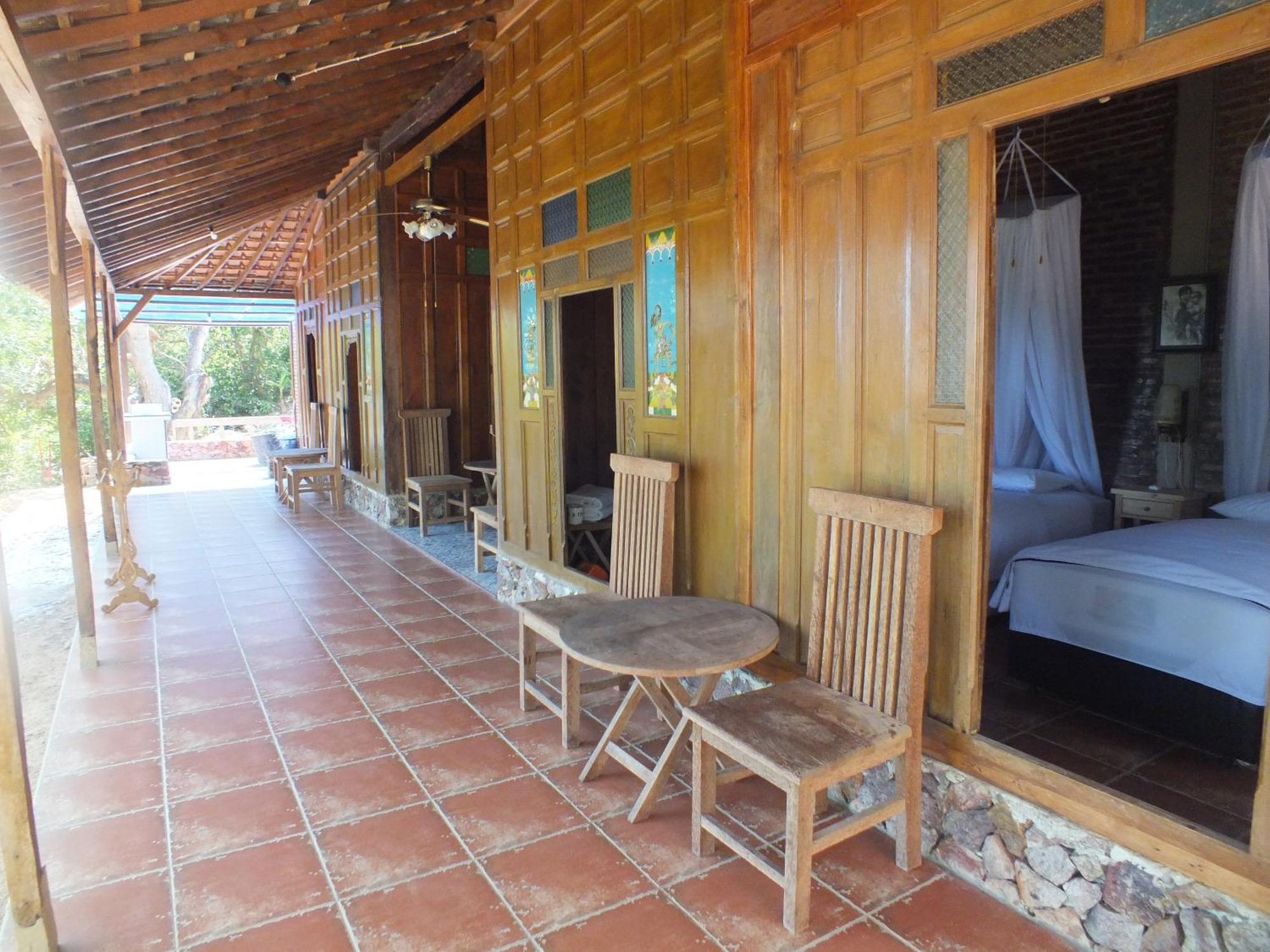 Cocohuts Hotel Karimunjawa Habitación foto